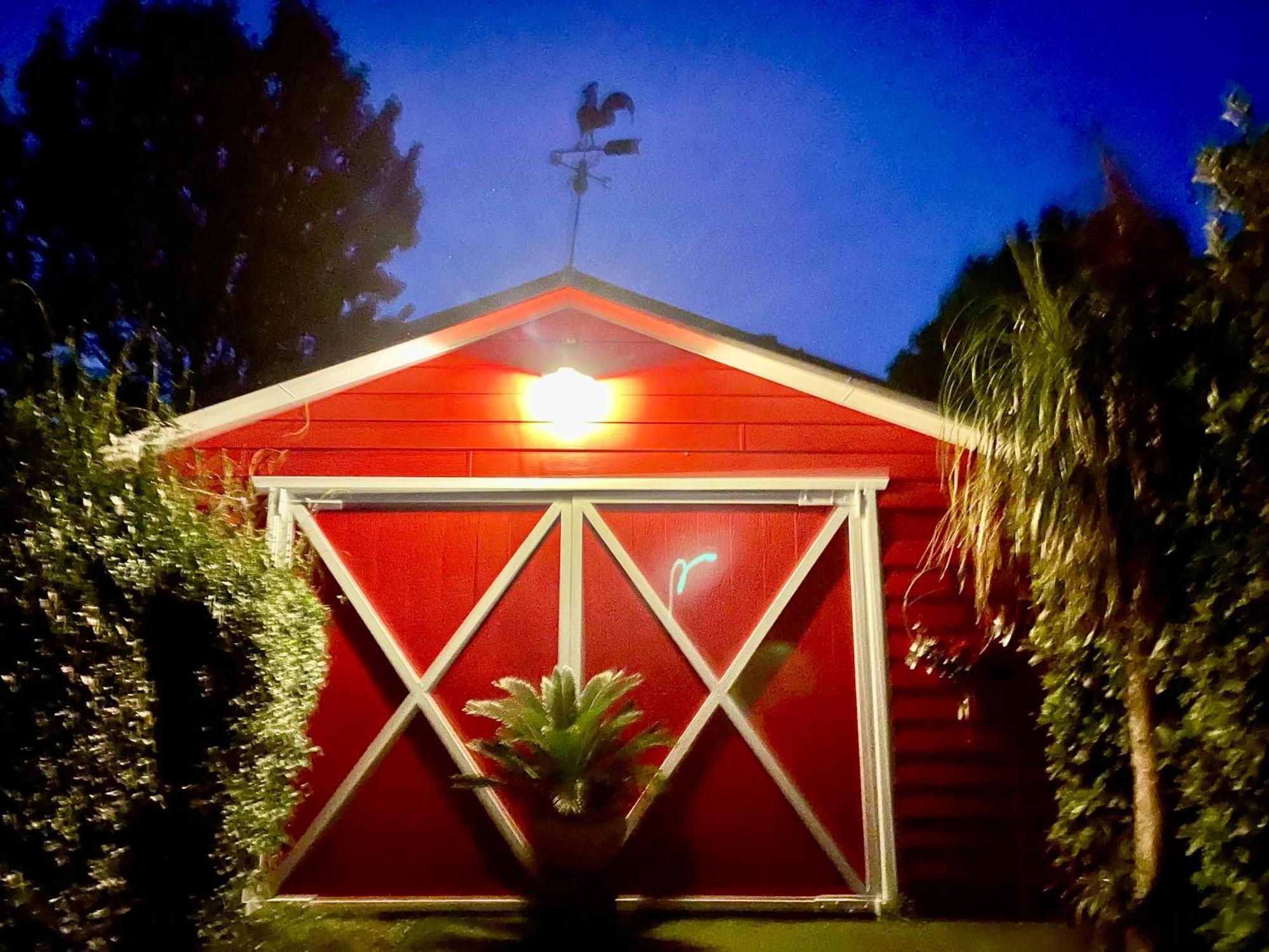 The Red Barn Right In The Heart Of Historic Berry Apartment Exterior photo